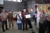 PT BNS Raih Penghargaan Pemkab Inhil