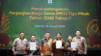 Tiga Koperasi Mitra Asian Agri di Riau TandatanganiKerja Sama Program Peremajaan Sawit Rakyat