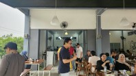 Kopi Kopan Buka Chapter 2 di Soekarno Hatta, Ronald: Babak Baru, Rase Sama