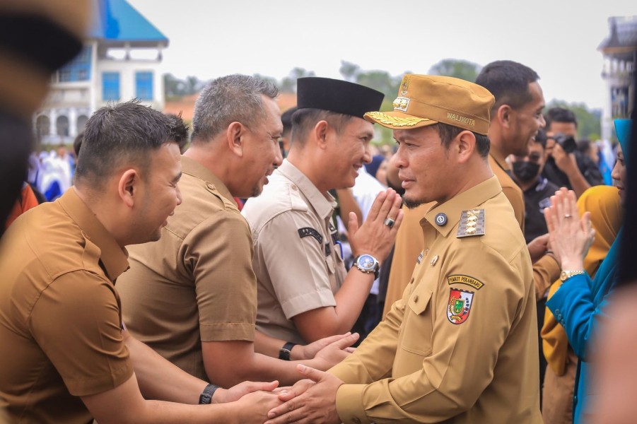 Apel Perdana Pasca Libur Idulfitri, Wako Pekanbaru Minta Bawahan Layani Masyarakat