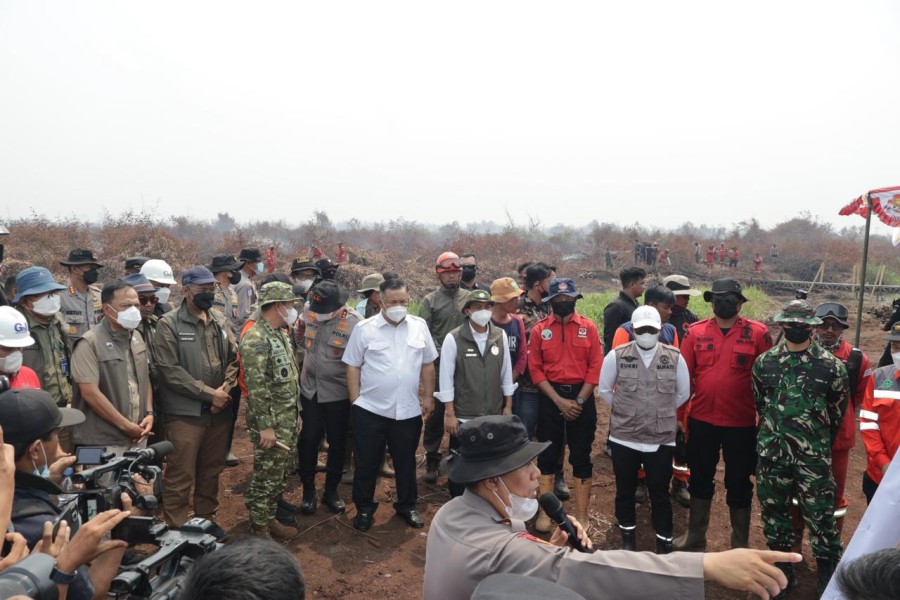 Menhut Pemerintah  Komitmen Tidak Tegas Pelaku Karhutla