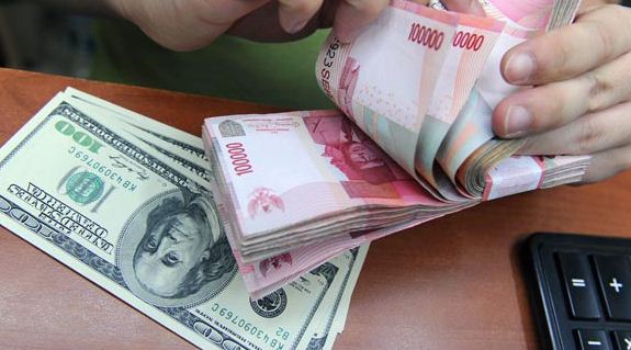 Pukul 14.00 WIB, Rupiah Makin Melemah di Rp14.120 per-Dolar AS