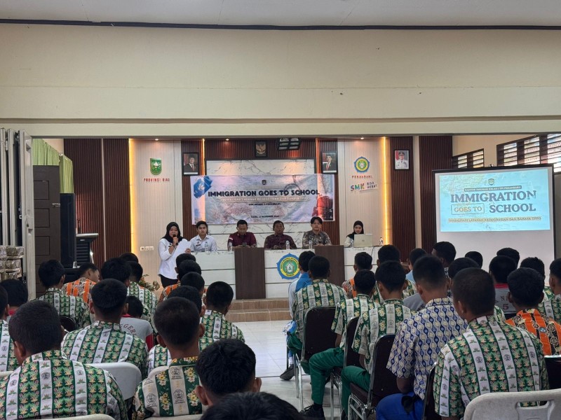 Imigrasi Pekanbaru Hadir di SMK Negeri 5 Pekanbaru