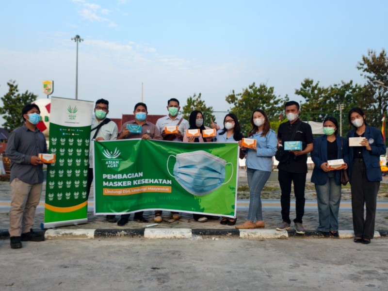 Peduli Kesehatan Masyarakat, PT Inti Indosawit - Riau Bagikan Ribuan Masker di Pangkalan Kerinci