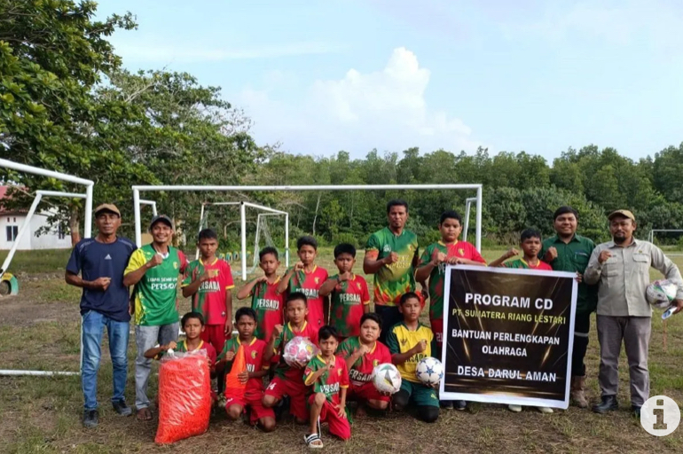 Persada Darul Aman terima bantuan perlengkapan sepakbola