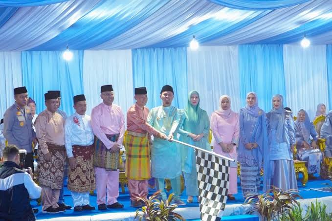 Disaksikan Ribuan Warga, Wako Agung Lepas Pawai Takbir Iduladha 1447 H
