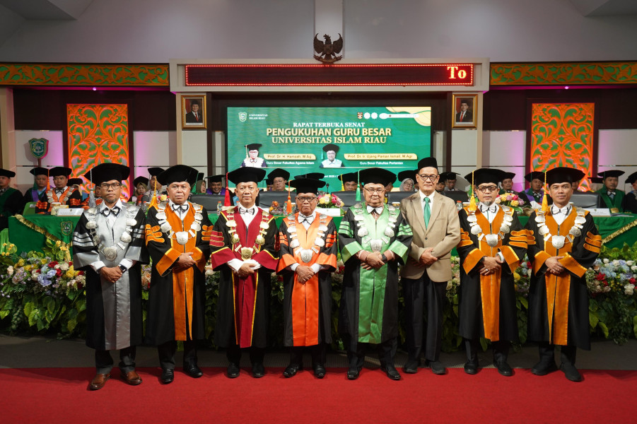 Peningkatan Kualitas Pendidikan, UIR Resmi Kukuhkan Dua Guru Besar