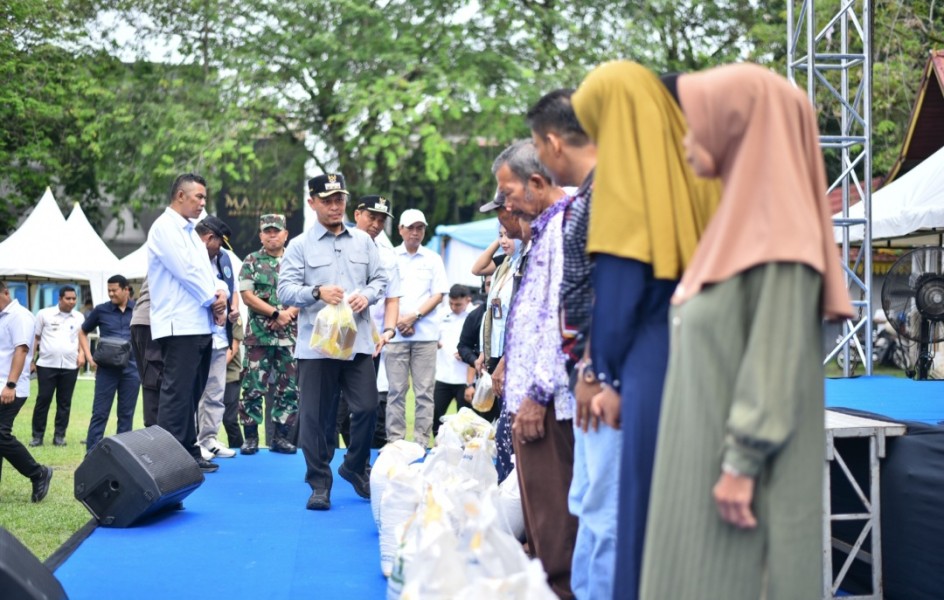 Agung Nugroho Salurkan Bantuan Pangan Untuk Puluhan Ribu Masyarakat
