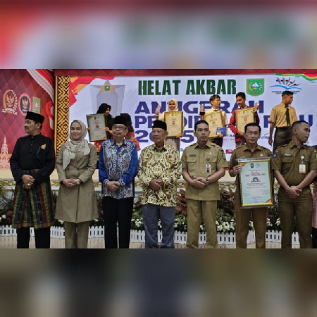 Anggota DPR RI Karmila Sari Beri Pesan Penting untuk Pendidikan Riau