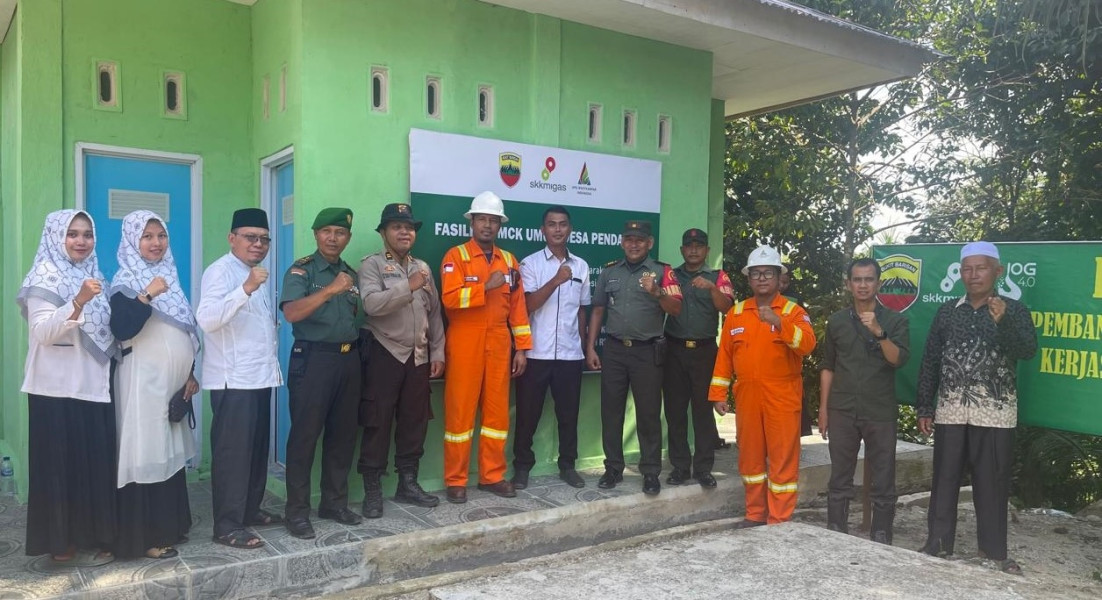 SKK Migas-KKKS PT APGWI bersama TNI AD Serahterimakan Pembangunan MCK