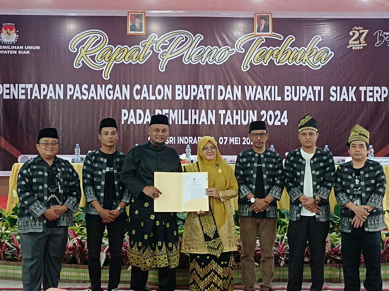 KPU Siak Tetapkan Afni Zulkifli-Syamsurizal Bupati-Wabup Terpilih