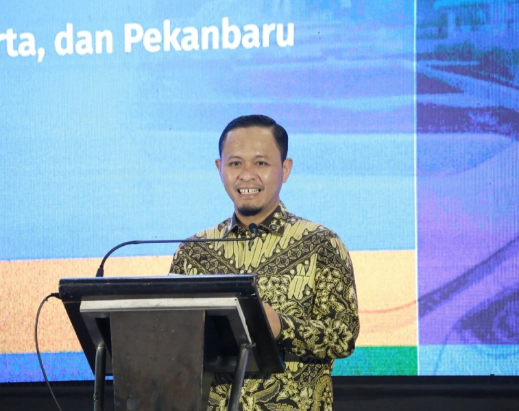Wali Kota Pekanbaru Agung Nugroho Komitmen Wujudkan Transportasi Listrik