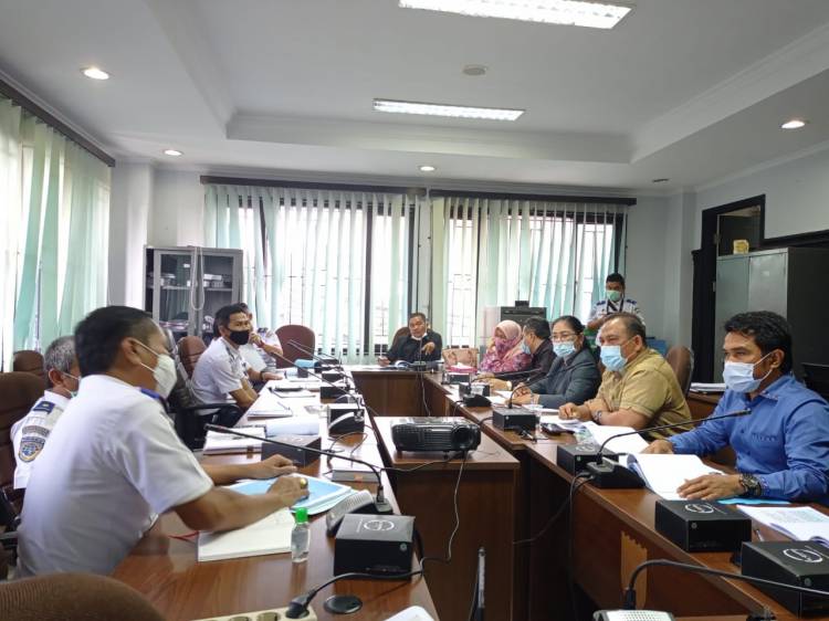 Bahas Izin RestoranTerapung, Komisi III DPRD Kota Pekanbaru dan Kepala Kantor Kesyahbandaran dan Otoritas Pelabuhan Gelar Rapat