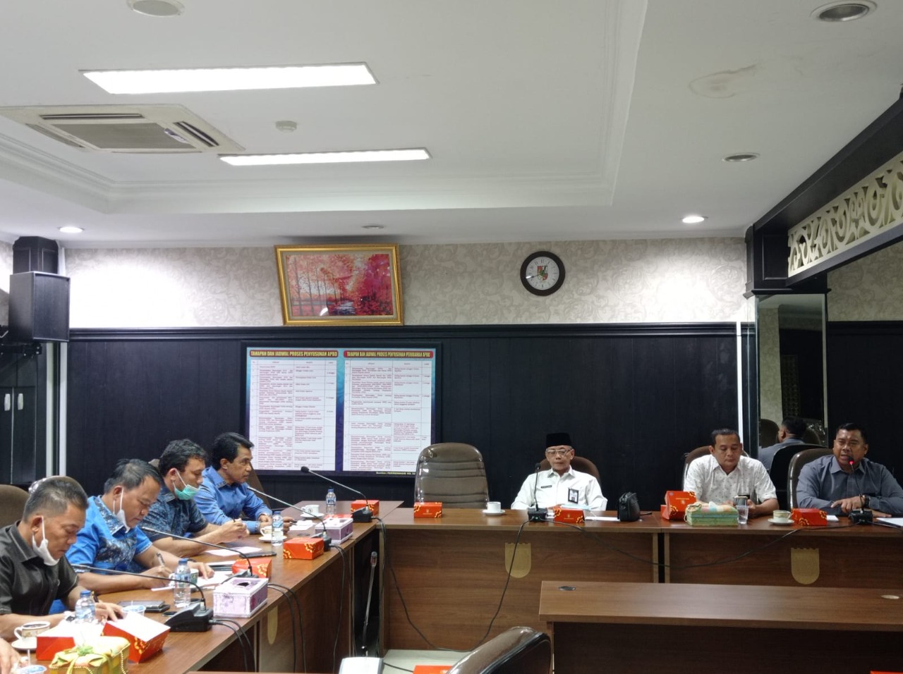 Komisi III DPRD Pekanbaru Rapat dengan Kemenag dan Kepala Sekolah Madrasah