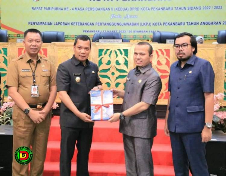 Rapat Paripurna Jawaban Pemerintah terhadap Pandangan Umum Fraksi tentang LKPj 2022 Digelar DPRD Kota Pekanbaru